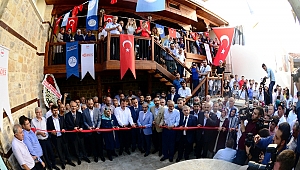 BU MÜZEDE SÖZ DE KALACAK YAZI DA