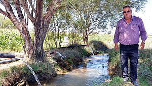 ÇİFTÇİLER  EKİNLERİNİ KURTARMANIN TELAŞINA DÜŞTÜ 