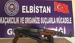 KAHRAMANMARAŞ’TA TAVUK KÜMESİNDEN KALEŞNİKOF ÇIKTI 