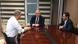 ONİKİŞUBAT BELEDİYESİ KIZILAY’A KURBAN BAĞIŞI YAPTI