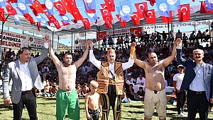 BOYALI GÜREŞLERİ NEFES KESTİ