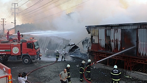 KAHRAMANMARAŞ'TA TEKSTİL FABRİKASINDA YANGIN 