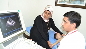 KALBİNDE 9 ADET TÜMÖR İLE DOĞAN BEBEK SAĞLIĞINA KAVUŞUYOR 