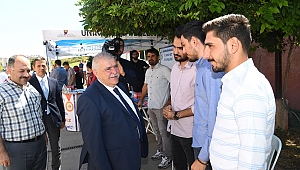 ​​​​​​​MAHÇİÇEK ÜNİVERSİTE ÖĞRENCİLERİNİ KARŞILADI