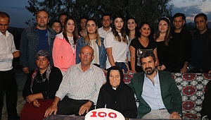  100 YAŞINA GİREN ÜMMÜHAN TEYZEYE DOKTORUNDAN SÜRPRİZ 