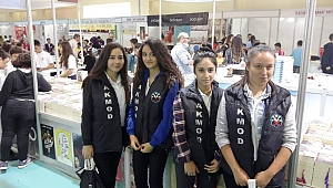 AKMOD GÖNÜLLÜLERİ BÜYÜKŞEHİR KİTAP FUARINDA