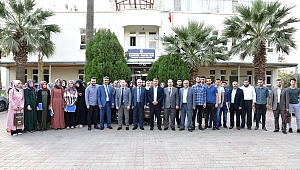 BAŞKAN OKUMUŞ'TAN ÜNİVERSİTE ÖĞRENCİLERİNE HOŞGELDİN HEDİYESİ