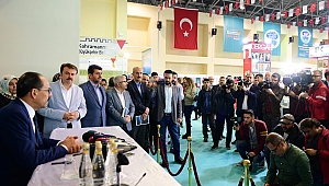 CUMHURBAŞKANLIĞI SÖZCÜSÜ KALIN, KAHRAMANMARAŞ’TA KİTAP FUARI’NI ZİYARET ETTİ 