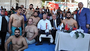  DÖRTYOL'DA BAŞPEHLİVANLIĞI ÖMER YAVUZ KAZANDI 