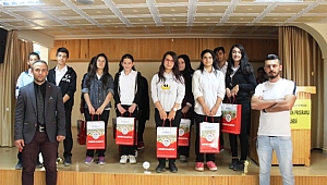 EKİNÖZÜ BELEDİYESİNDEN DEZAVANTAJLI ÖĞRENCİLERE KIRTASİYE DESTEĞİ