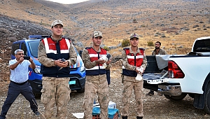 KAÇAK AVDA KULLANDIKLARI ŞAHİNLERİN GÖZÜNÜ DİKMİŞLER 