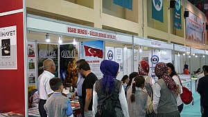 KAHRAMANMARAŞLI ŞAİR VE YAZARLAR DA KİTAP FUARINDA