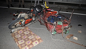  OTOMOBİL SEPETLİ MOTOSİKLETE ÇARPTI: 1 ÖLÜ, 4 YARALI 
