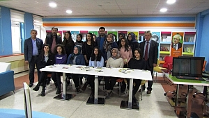 SAÇLARIMDA SOKAK KOKUSU TANITILDI