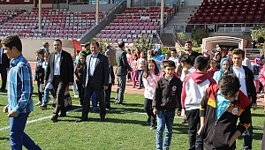 100 ORTAOKUL ÖĞRENCİSİ12 ŞUBAT STADINI ZİYARET ETTİLER