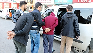 BAKIR KAZAN ÇALAN 2 KİŞİ KAÇARKEN YAKALANDI 
