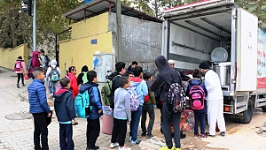 BAŞKAN BOZDAĞ ÇOCUKLARIN İÇİNİ ISITACAK OLAN TALİMATI VERDİ
