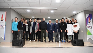 MAHÇİÇEK ÖĞRENCİLERE BÜYÜK BAŞARISINI ANLATIYOR