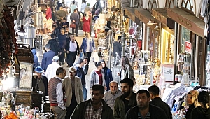 TARİHİ KAPALI ÇARŞI YARIM ASIRDIR CANLILIĞINI KORUYOR 