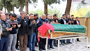 VAHŞİCE ÖLDÜRÜLEN LİSELİ FATMA NUR SON YOLCULUĞUNA UĞURLANDI 