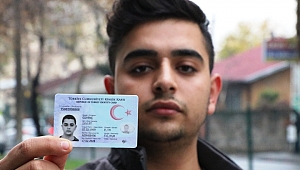 19 YAŞINDAKİ GENÇ MAHALLESİNE MUHTAR ADAYI OLDU 