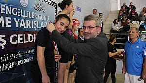 3 ARALIK DÜNYA ENGELLİLER GÜNÜ YÜZME YARIŞLARI DÜZENLENDİ