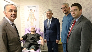 AKUPUNKTUR VE HACAMAT MERDİVEN ALTINDAN KURTULUYOR