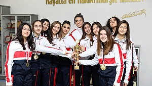 GENÇ KIZLAR BASKETBOL TAKIMI ÜST ÜSTE 6 YILDIR ŞAMPİYON OLUYOR