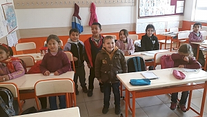 KAHRAMANMARAŞ’TA 500 ÖĞRENCİYE KIŞLIK KIYAFET DAĞITILDI 