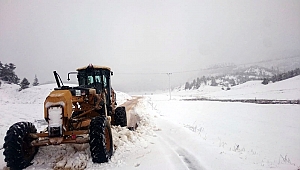 KAHRAMANMARAŞ’TA KAR MESAİSİ 