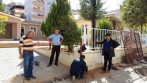 MESLEK LİSESİ ÖĞRENCİLERİ KÖY OKULLARINI GÜZELLEŞTİRİYOR
