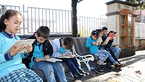 MİLLİ VE MANEVİ DEĞERLERİ YAŞAYAN OKUL 