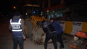 POLİS, ÇALINTI KEPÇEYİ İZ SÜREREK ELE GEÇİRDİ 