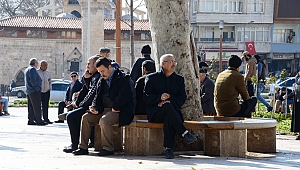 KAHRAMANMARAŞLILAR GÜNEŞİN KEYFİNİ ÇIKARDI 
