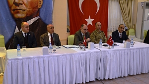 VALİ ÖZKAN: 