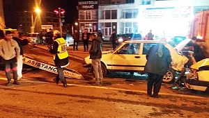 ALKOLLÜ SÜRÜCÜ KIRMIZI IŞIKTA BEKLEYEN OTOMOBİLE ARKADAN ÇARPTI 