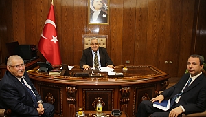 BAŞKAN MAHÇİÇEK'TEN, REKTÖR ÖZGÜL'E HAYIRLI OLSUN' ZİYARETİ