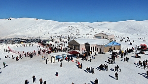 ESNAFLARDAN BAŞKAN ERKOÇ’A TEŞEKKÜR