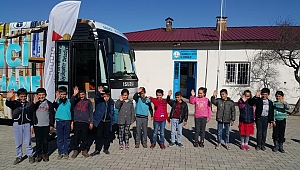 GEZİCİ HALK KÜTÜPHANESİ 13 BİN ÖĞRENCİYE ULAŞTI