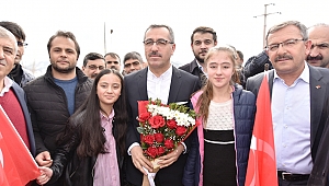 GÜNGÖR MARAŞ'A BÜYÜK BİR MUTLULUKLA DÖNÜYORUM