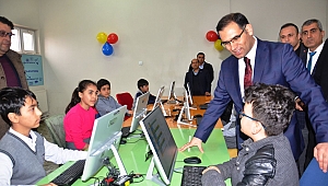 KAHRAMANMARAŞ’IN EN KÜÇÜK İLÇESİNDE ROBOTİK KODLAMA ATÖLYESİ AÇILDI 