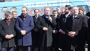 ERTUĞRUL DOĞAN, ÜLKÜCÜLER LİDERİNİN YANINDA YER ALIR