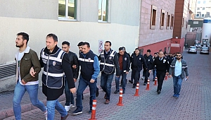 FETÖ'NÜN ASKERİ MAHREM YAPILANMASI OPERASYONUNDA 5 TUTUKLAMA