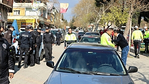 KAHRAMANMARAŞ’TA BIÇAKLI KAVGA: 1 YARALI 