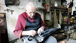 MESLEĞİNİN SON TAMİRCİSİ 