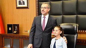  BAŞKAN GÜNGÖR KOLTUĞU HURİYE NAZ'A DEVRETTİ 