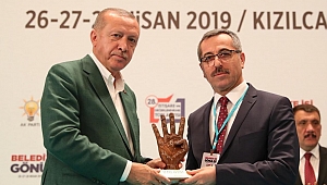CUMHURBAŞKANI ERDOĞAN'DAN GÜNGÖR'E ÖDÜL 