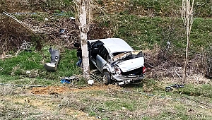 DERE YATAĞINA UÇAN OTOMOBİLDEN SAĞ ÇIKTI 