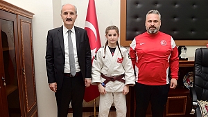 GENÇLİK MERKEZİ İLK MEYVESİNİ VERDİ
