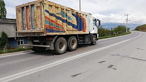 YOLUN KARŞISINA GEÇMEK İSTEYEN ÇOCUĞA KAMYON ÇARPTI